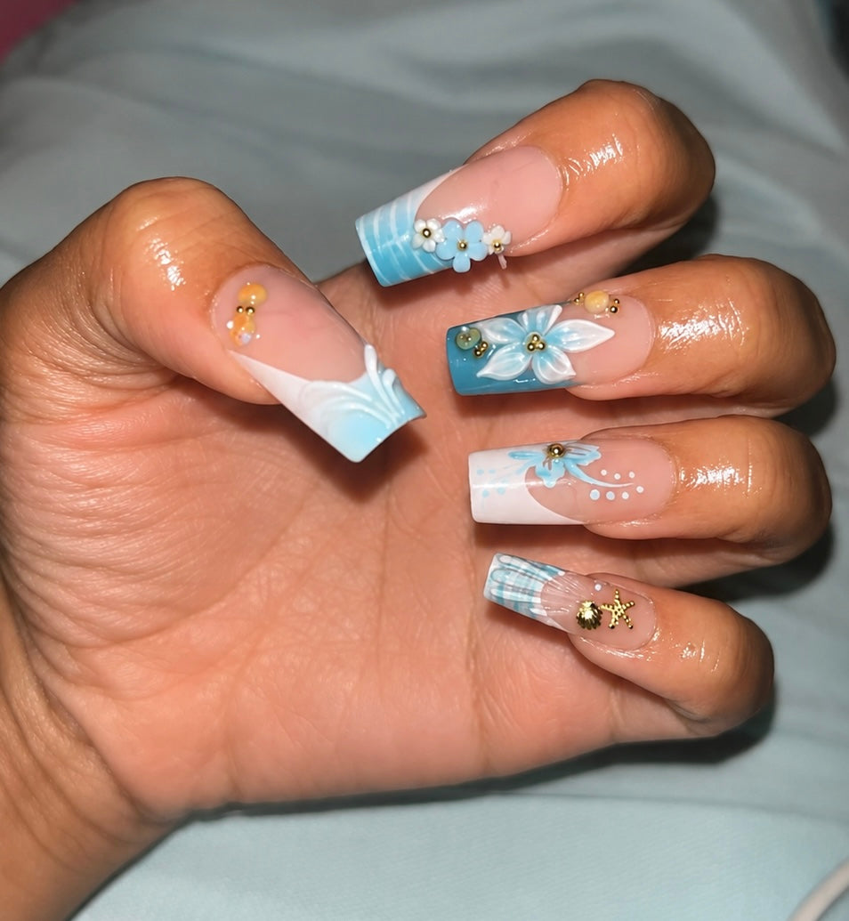Posh Trio Classic Blue Floral Seashell Press-On Nails