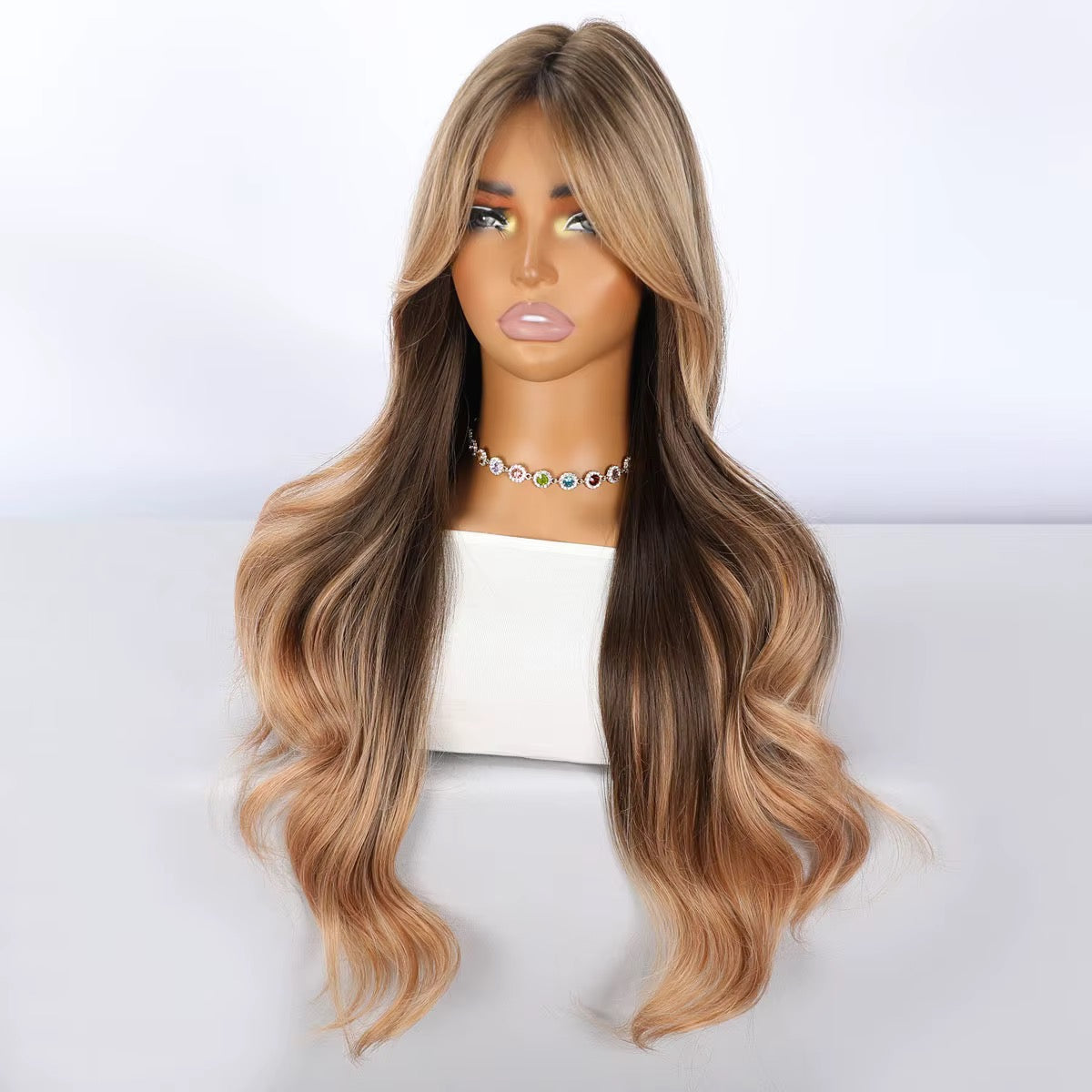 Posh Trio Beauty Golden Blonde Highlight 26” Synthetic Wig | Long Layered Wave